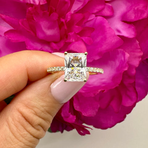 1 ct Classic V Style 4 Prong Solitaire Ring - 10k White Gold