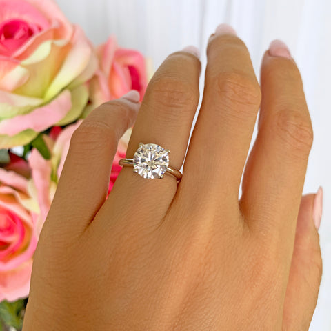1 ct Classic V Style 4 Prong Solitaire Ring - 10k White Gold
