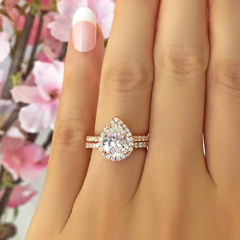2.5 ctw Pear Halo Ring