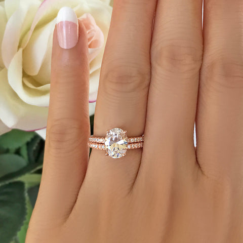 1.25 ctw Oval Accented Solitaire Set