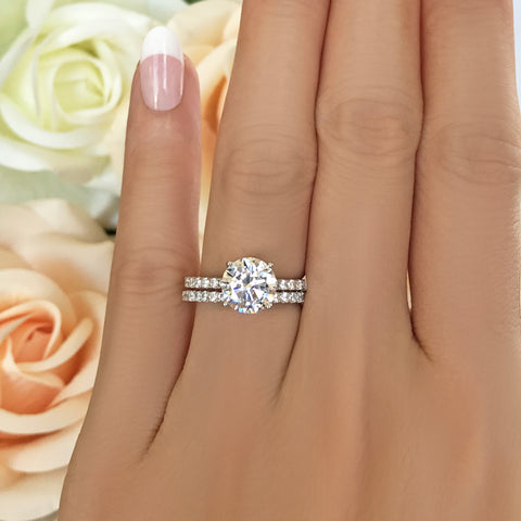 2.25 ctw 4 Prong Round Accented Art Deco Solitaire Set