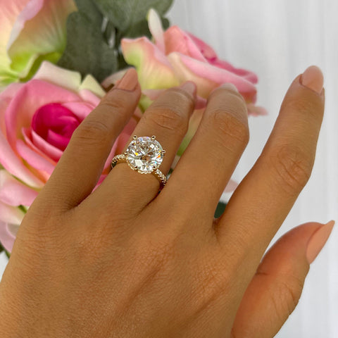 2 ct Classic V Style 6 Prong Solitaire Half Eternity Set - Yellow GP