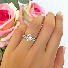 2.25 ctw Oval Accented Solitaire Set