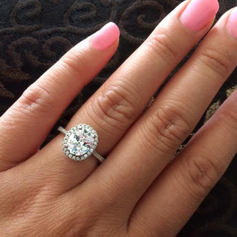2.25 ctw Oval Halo Engagement Ring