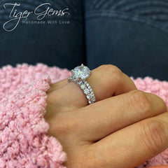 3.25 ctw Round Accented Solitaire Ring - 10k Solid White Gold