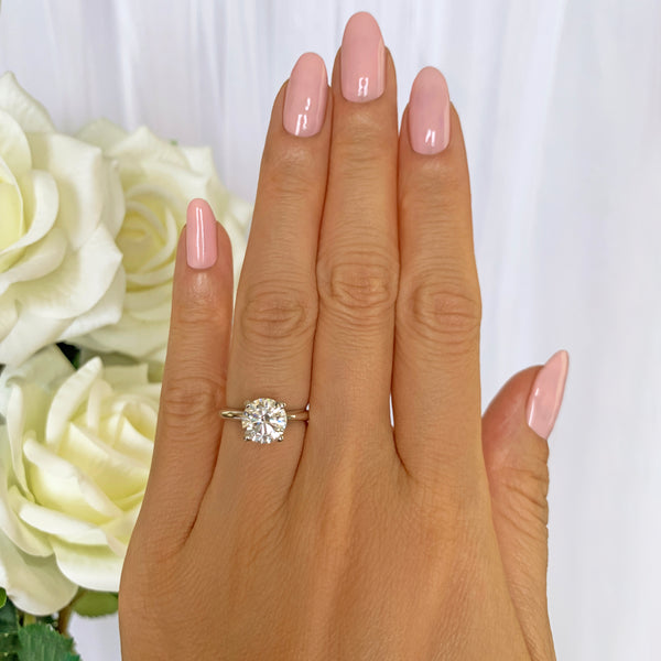 2 ct Classic V Style 4 Prong Solitaire Ring