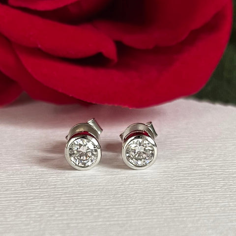 1/2 ct, 1 ctw 4 Prong Stud Earrings