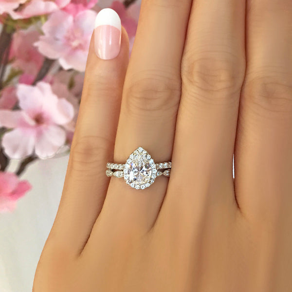 1.5 carat pear shaped diamond ring with halo Clearance