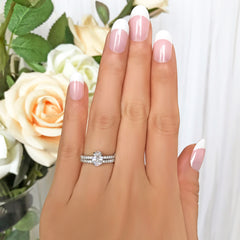 3/4 ctw Oval Accented Solitaire Set