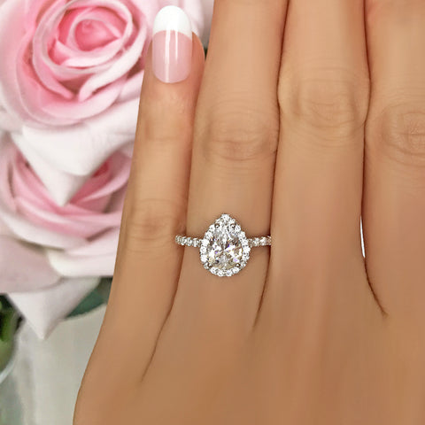 2.25 ctw 4 Prong Round Accented Solitaire Ring