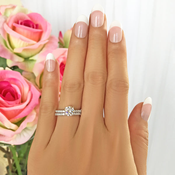 1.25 ctw Round Accented Solitaire Set