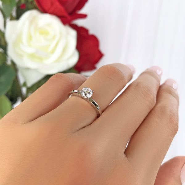 1/2 ct Solitaire Ring - 10k Solid White Gold, Sz 5 or 6 1/4