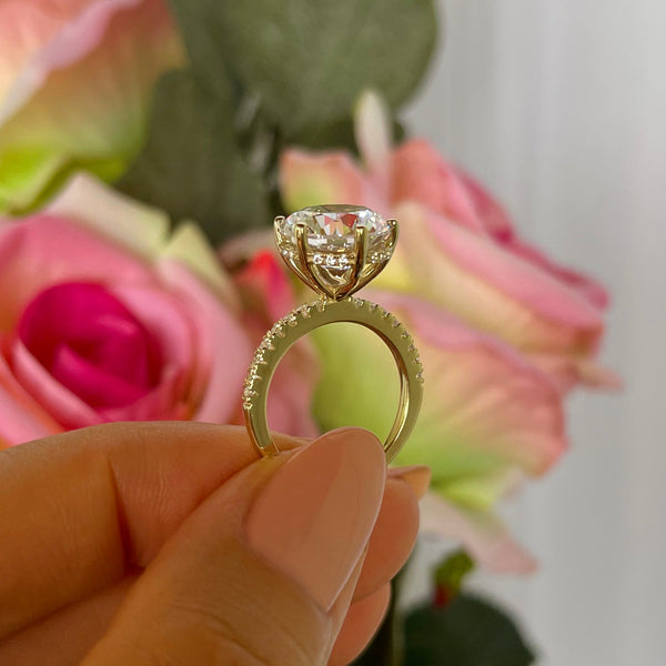 5.25 Ctw 6 Prong Round Accented Solitaire Engagement Ring